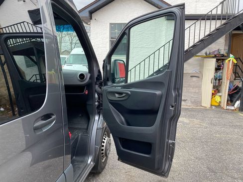 Used 2022 Mercedes-Benz Sprinter 4500 image 12
