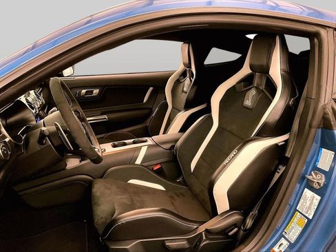 Used 2020 Ford Mustang Shelby GT500 w/ Carbon Fiber Track Pack RWD image 24
