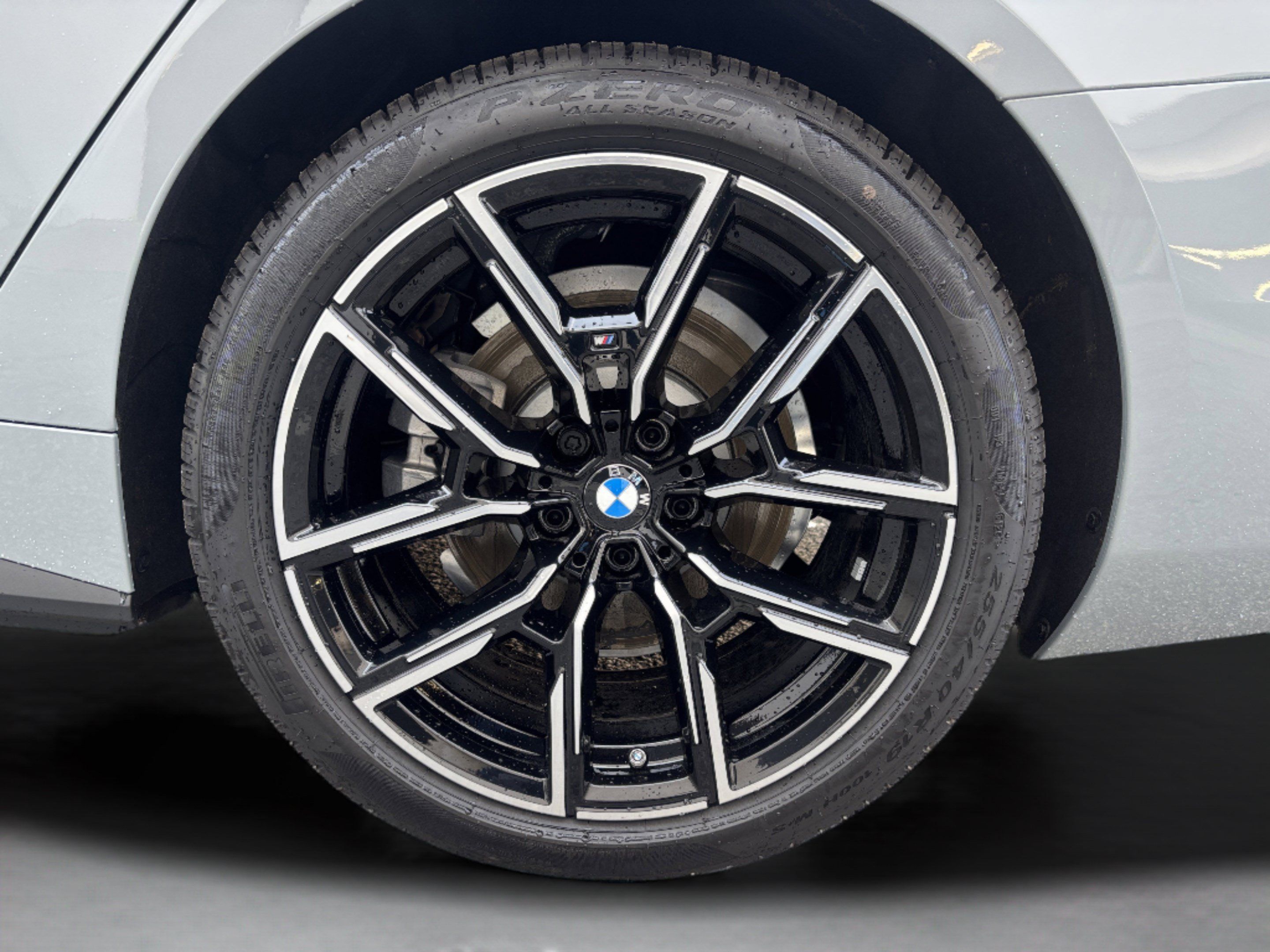 Used 2026 BMW i4 xDrive40i w/ M Sport Package AWD/4WD image 34