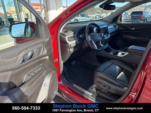 Used 2023 GMC Acadia SLT image 13