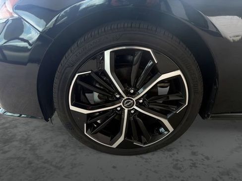Used 2024 Nissan Altima 2.5 SR FWD image 26