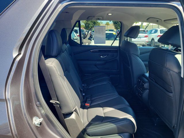 Used 2025 Honda Pilot EX-L image 8