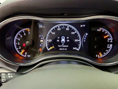 Used 2021 Jeep Grand Cherokee Laredo RWD image 14