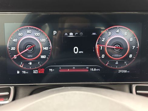 Used 2024 Hyundai Elantra Limited FWD image 9