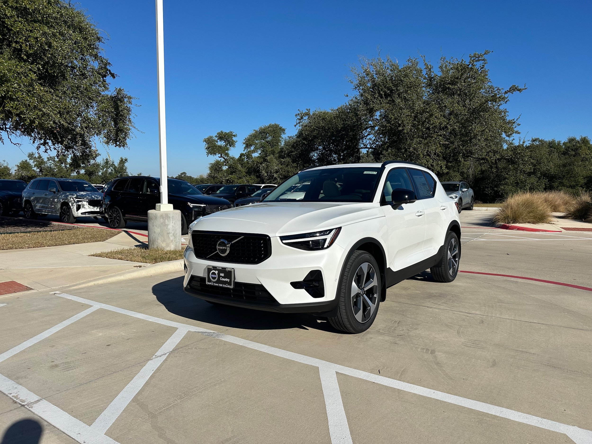 New 2026 Volvo XC40 B5 Plus w/ Protection Package Premier AWD/4WD image 2