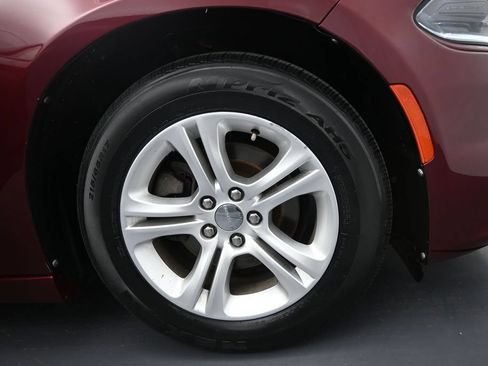 Used 2020 Dodge Charger SXT w/ Leather Interior Group RWD image 40
