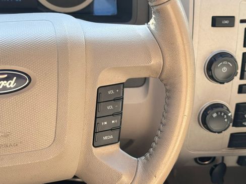 Used 2011 Ford Escape XLT FWD image 29