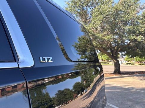 Used 2016 Chevrolet Tahoe LTZ AWD/4WD image 13