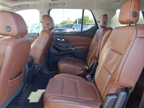 Used 2018 Chevrolet Traverse High Country image 16