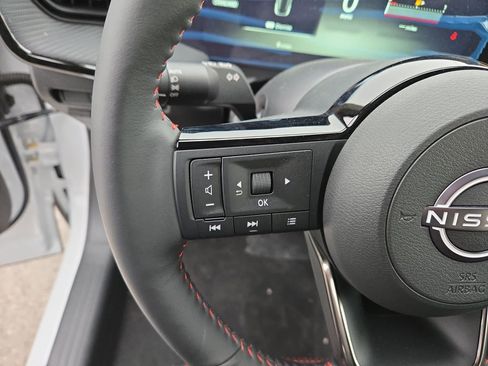 New 2026 Nissan Kicks SR w/ SR Premium Package FWD image 9