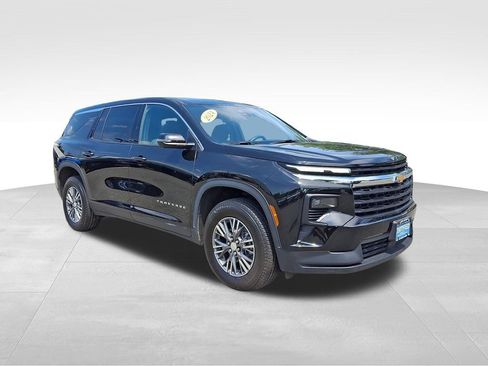 Certified 2024 Chevrolet Traverse LS AWD/4WD image 1