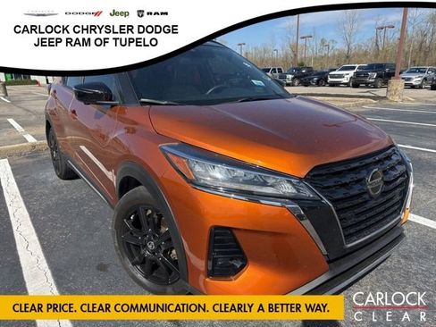 Used 2021 Nissan Kicks SR w/ SR Premium Package image 4