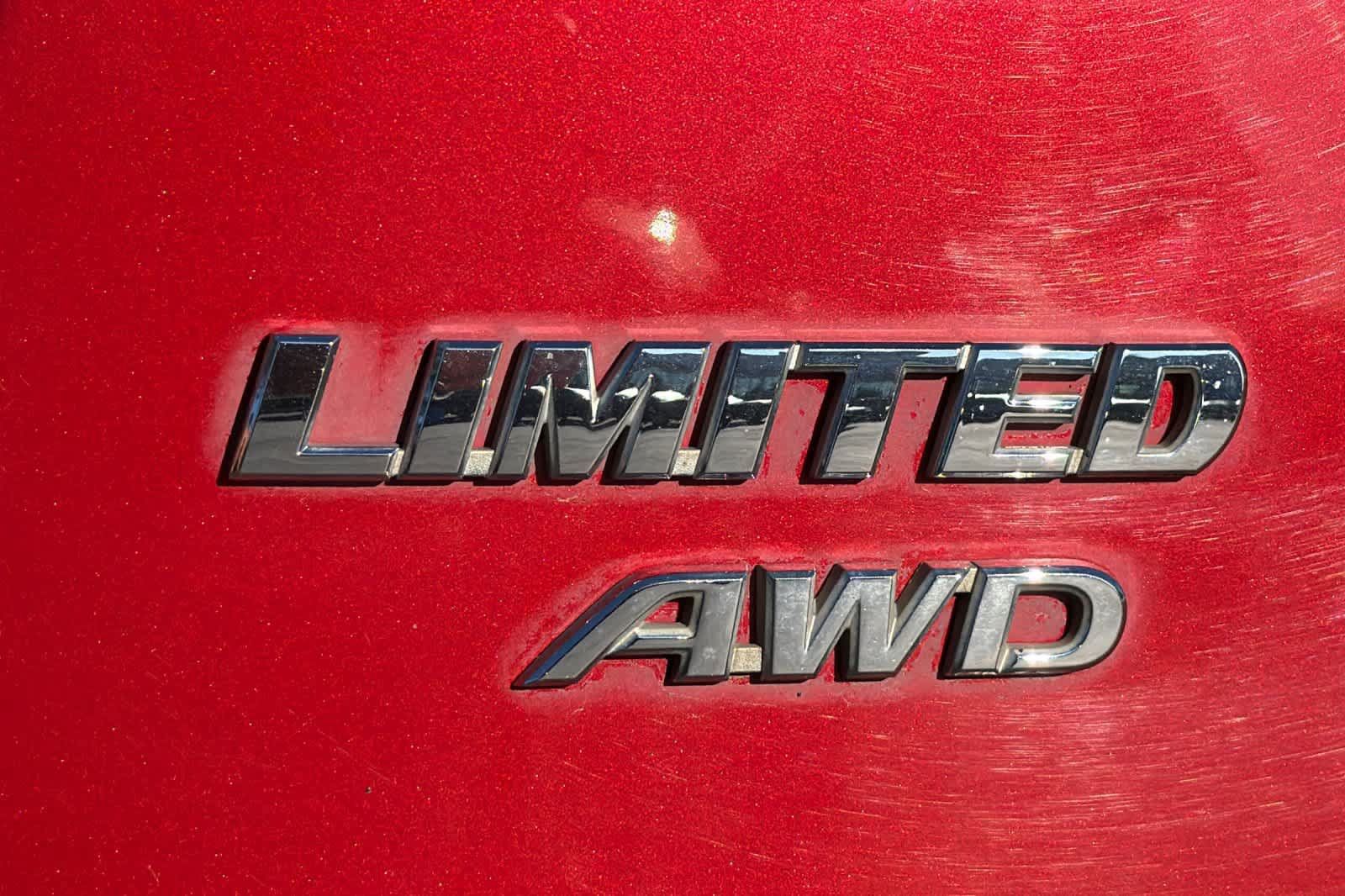 Used 2014 Toyota RAV4 Limited w/ Technology Package AWD/4WD image 12
