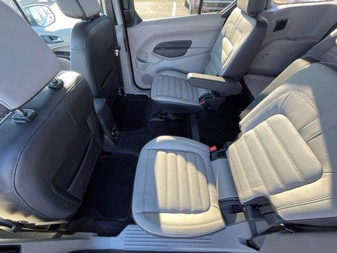 Used 2023 Ford Transit Connect Titanium FWD image 13