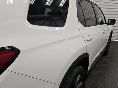 New 2026 Honda Pilot Sport image 9