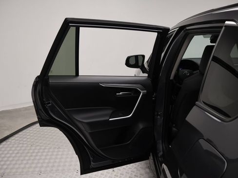Certified 2025 Toyota RAV4 XLE FWD image 21