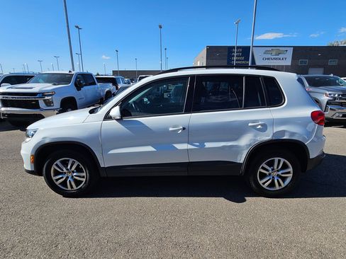 Used 2017 Volkswagen Tiguan S AWD/4WD image 7