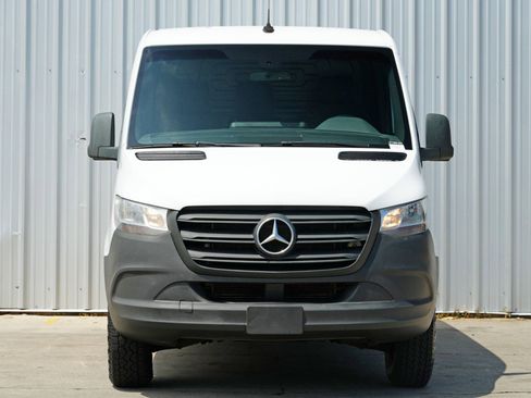 Used 2019 Mercedes-Benz Sprinter 1500 w/ Front Bench Seat Package image 6
