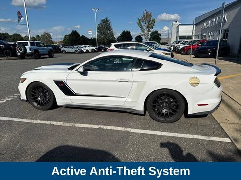 Used 2017 Ford Mustang GT Premium w/ GT Performance Package RWD image 10