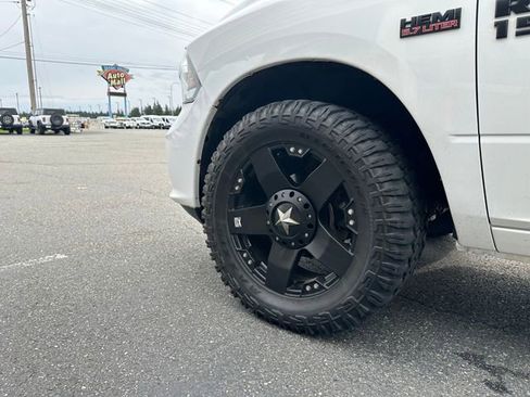 Used 2018 RAM 1500 Sport image 25