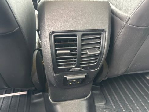 Used 2017 Ford Escape Titanium image 22