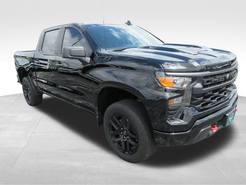 Certified 2024 Chevrolet Silverado 1500 Custom Trail Boss w/ LPO, Dark Essentials Package AWD/4WD image 7