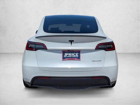 Used 2024 Tesla Model Y Performance AWD/4WD image 7