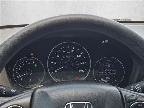 Used 2022 Honda HR-V LX image 4