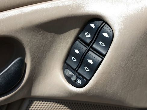 Used 2004 Ford Focus SE FWD image 35