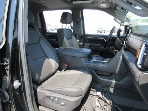 Used 2024 GMC Sierra 2500 Denali w/ Denali Reserve Package AWD/4WD image 27
