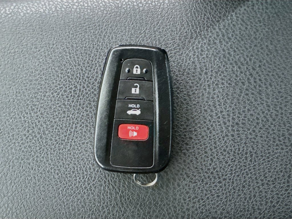 Used 2023 Toyota Camry SE w/ Convenience Package FWD image 31