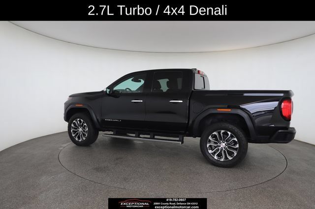 Used 2025 GMC Canyon Denali AWD/4WD image 9