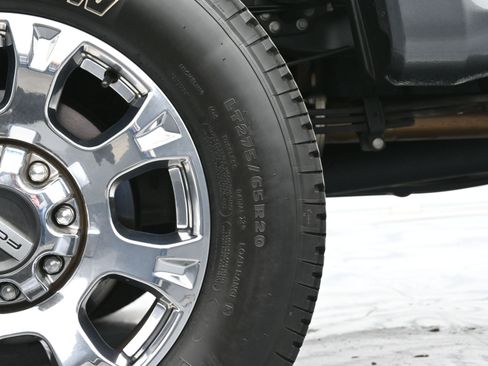 Used 2020 Ford F350 Lariat w/ Lariat Ultimate Package image 45