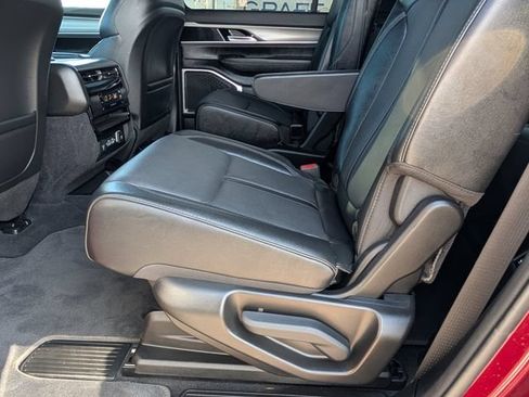 Used 2023 Jeep Wagoneer Series II AWD/4WD image 22