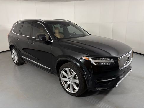 Used 2017 Volvo XC90 T6 Inscription w/ Vision Package AWD/4WD image 2