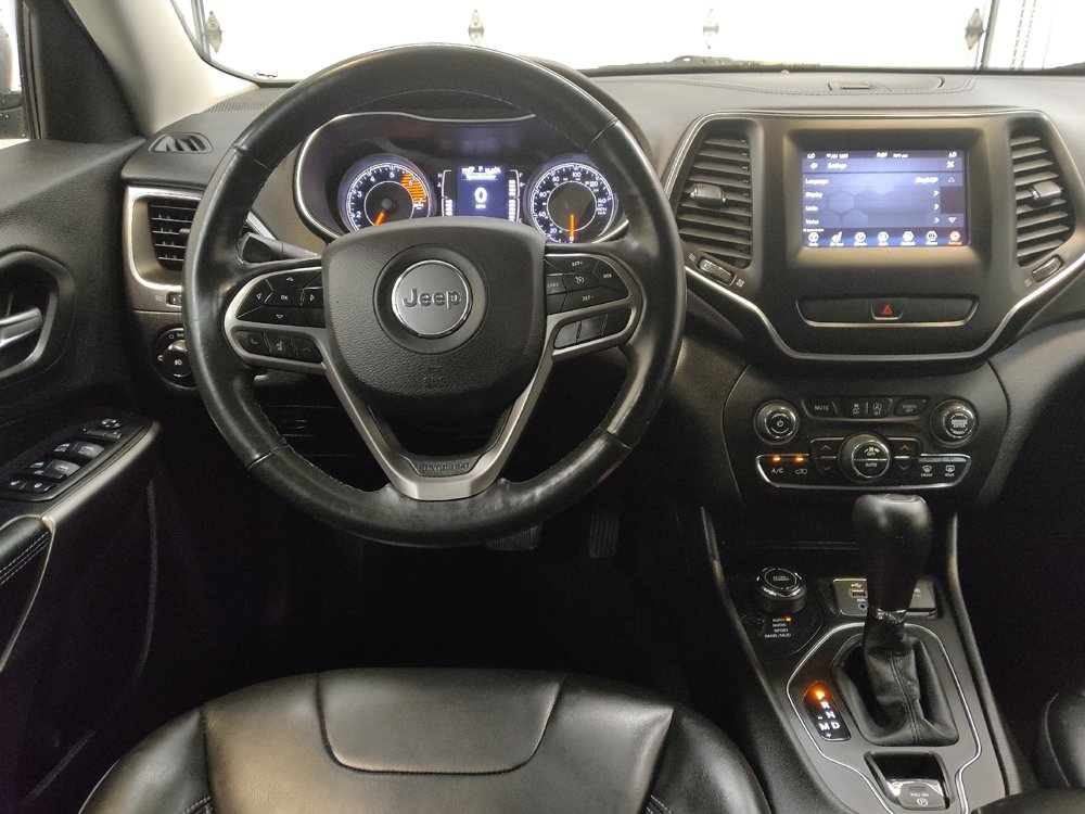 Used 2019 Jeep Cherokee Latitude Plus w/ Comfort/Convenience Group AWD/4WD image 22