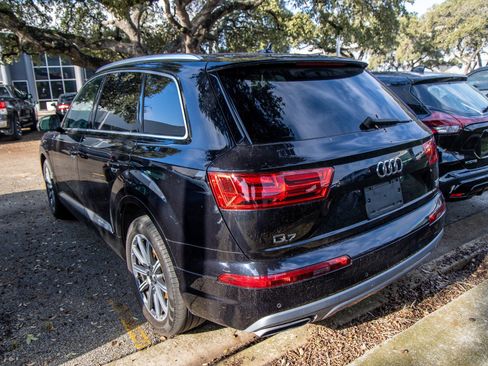 Used 2017 Audi Q7 3.0T Premium image 10