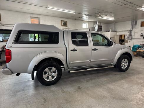 Used 2012 Nissan Frontier SV AWD/4WD image 4