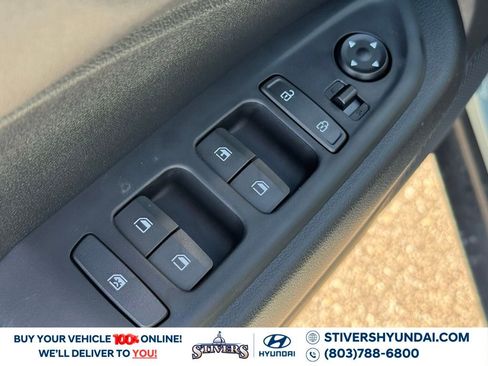 New 2026 Hyundai Venue SE image 22