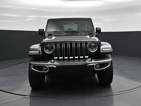 Used 2023 Jeep Wrangler Unlimited Sahara AWD/4WD image 47