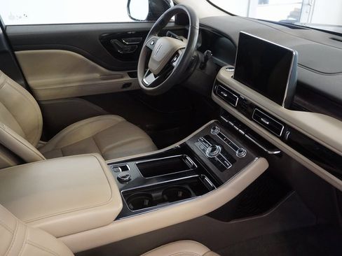 Used 2022 Lincoln Aviator Reserve w/ Equipment Group 201A image 28