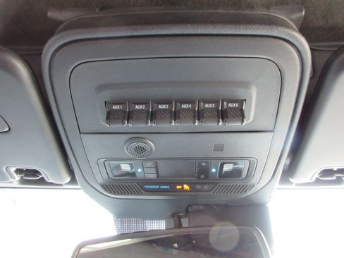 Used 2023 Ford Bronco Wildtrak AWD/4WD image 18