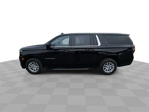 Used 2021 Chevrolet Suburban LT image 5
