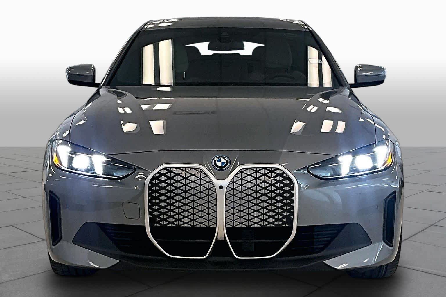 Used 2025 BMW i4 eDrive40 w/ Premium Package RWD image 3