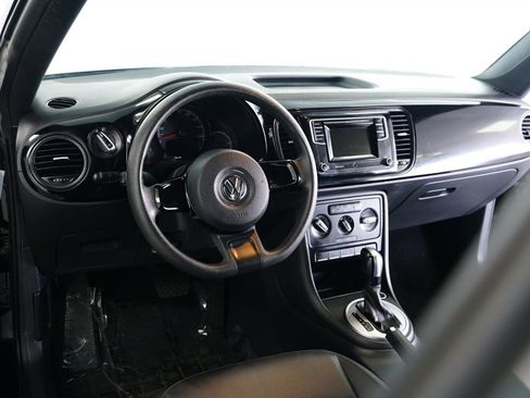 Used 2017 Volkswagen Beetle 1.8T image 12