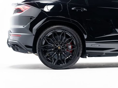Used 2025 Lamborghini Urus SE AWD/4WD image 75