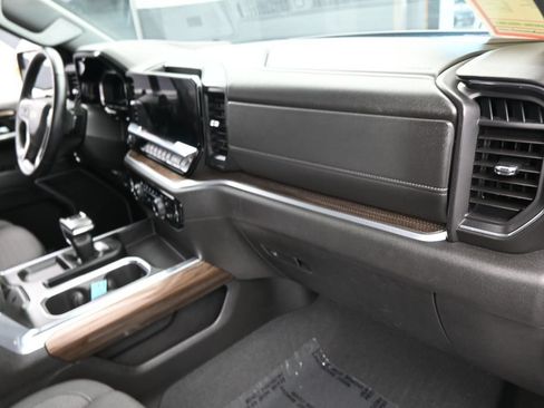 Used 2024 Chevrolet Silverado 1500 LT RWD image 44