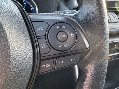 Certified 2025 Toyota RAV4 XLE image 25