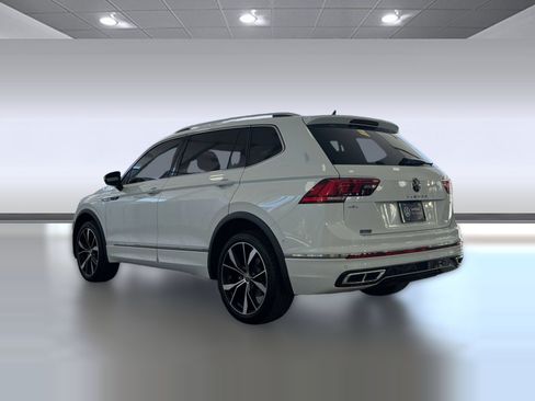 Certified 2024 Volkswagen Tiguan SEL R-Line AWD/4WD image 3