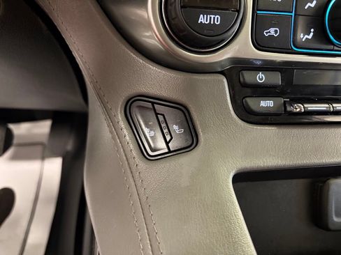 Used 2020 Chevrolet Tahoe LT w/ Luxury Package AWD/4WD image 24